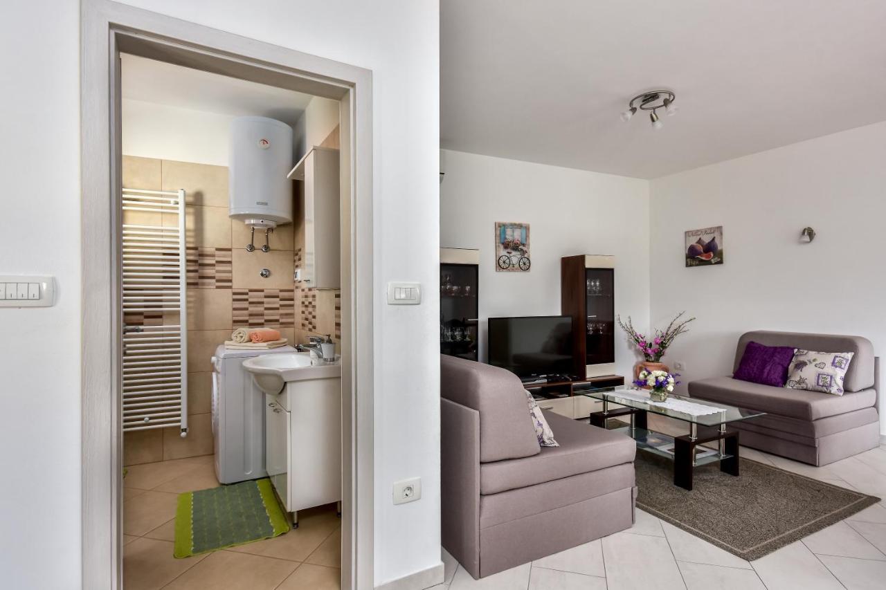 Apartman Koraca Roč エクステリア 写真
